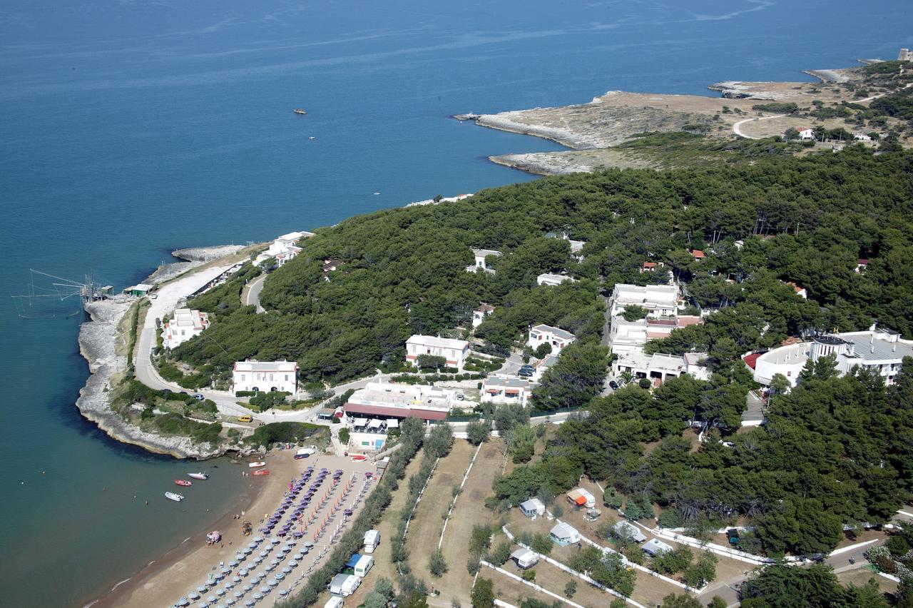 Residence M3 Peschici Bagian luar foto