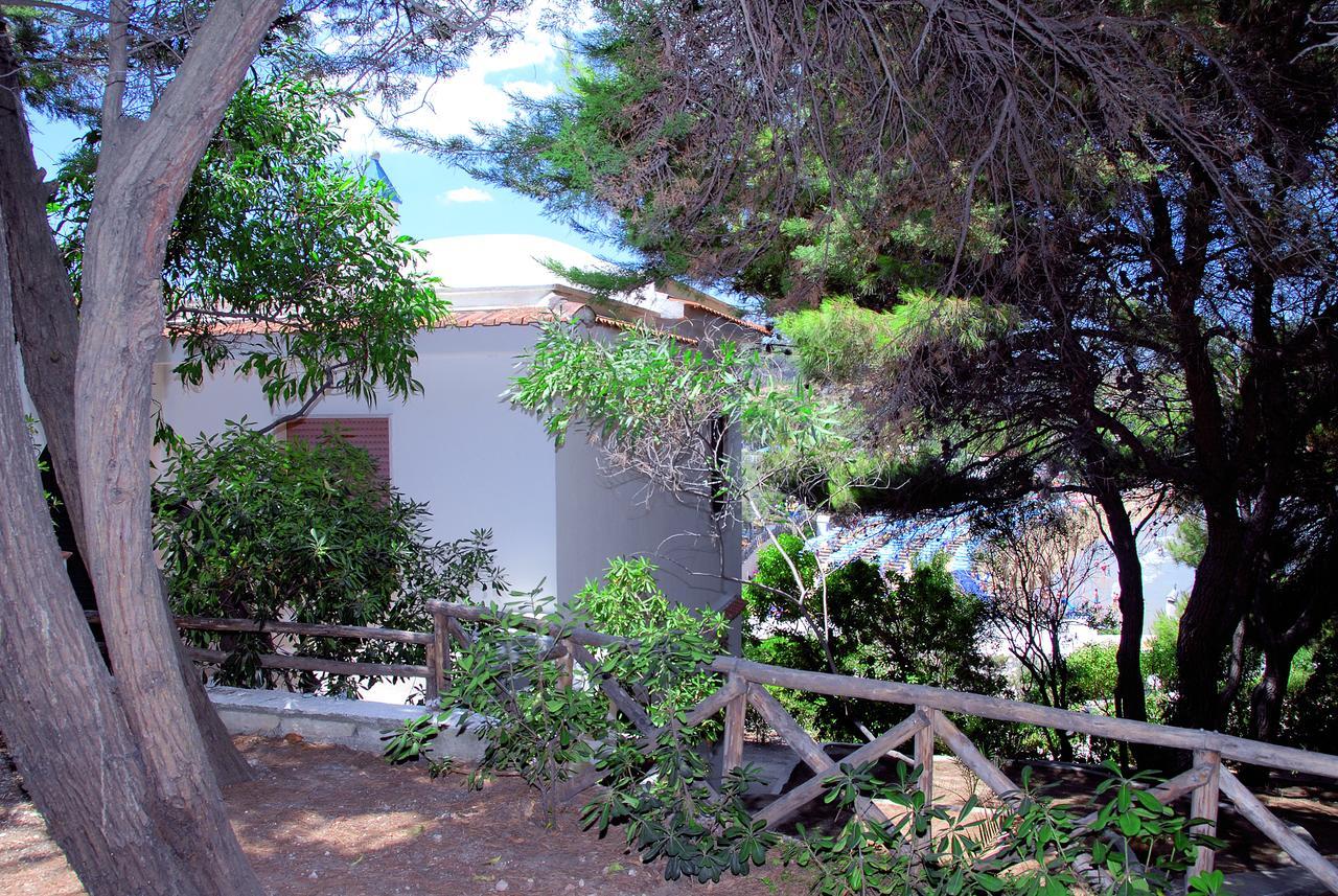 Residence M3 Peschici Bagian luar foto